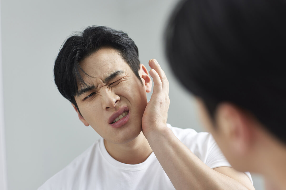 이갈이 · 이악물기